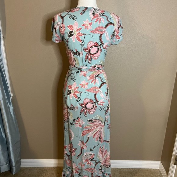 Gorgeous Boho Summer Wrap Dress - Picture 4 of 6